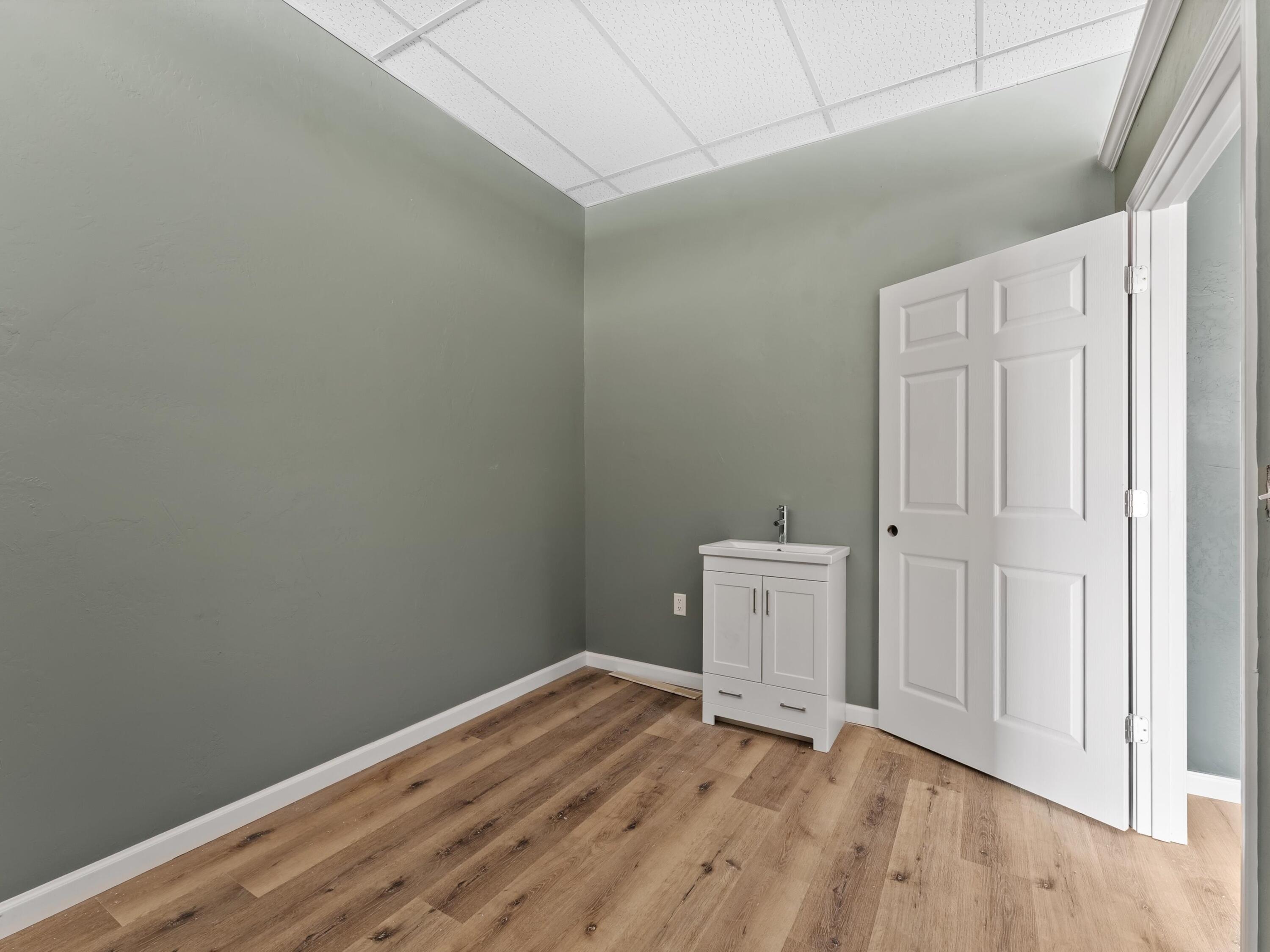 Manitowoc, Wisconsin 54220, United States, ,Commercial,Active,144549