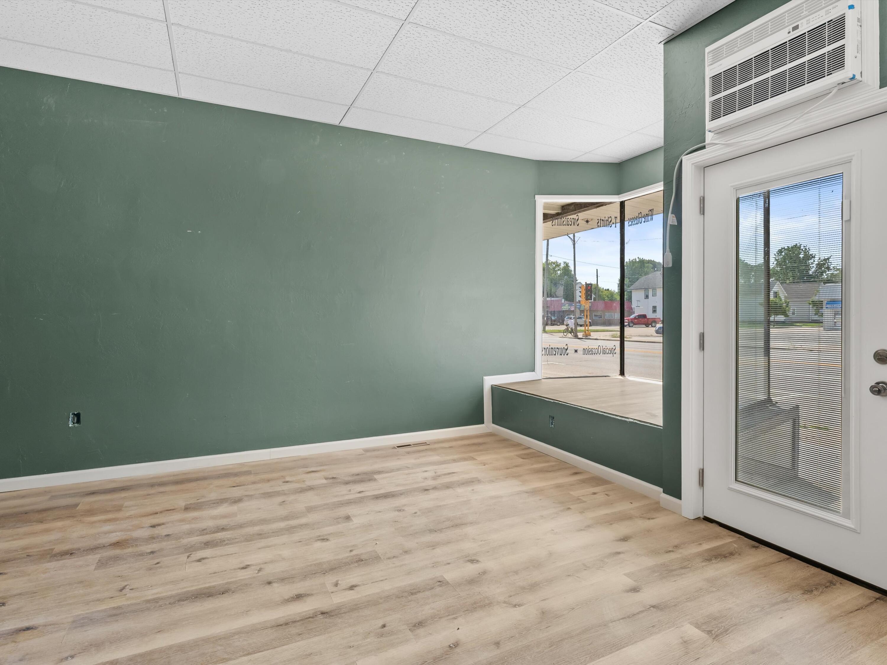 Manitowoc, Wisconsin 54220, United States, ,Commercial,Active,144549