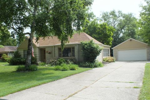 Photo of W147N4892 Dolphin Dr, Menomonee Falls, WI 53051 (MLS # 1924663)