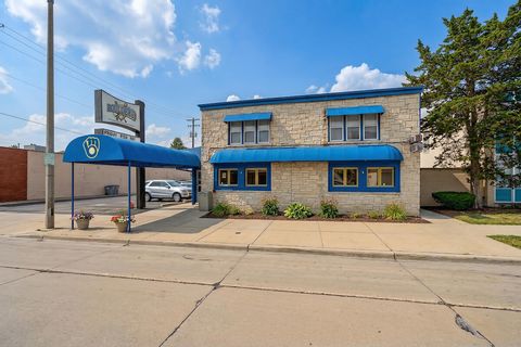 Photo of 6317 W Bluemound Rd, Milwaukee, WI 53213 (MLS # 1954635)