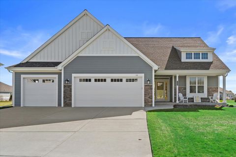 Photo of 190 Mullberry Ln, Grafton, WI 53024 (MLS # 1959949)