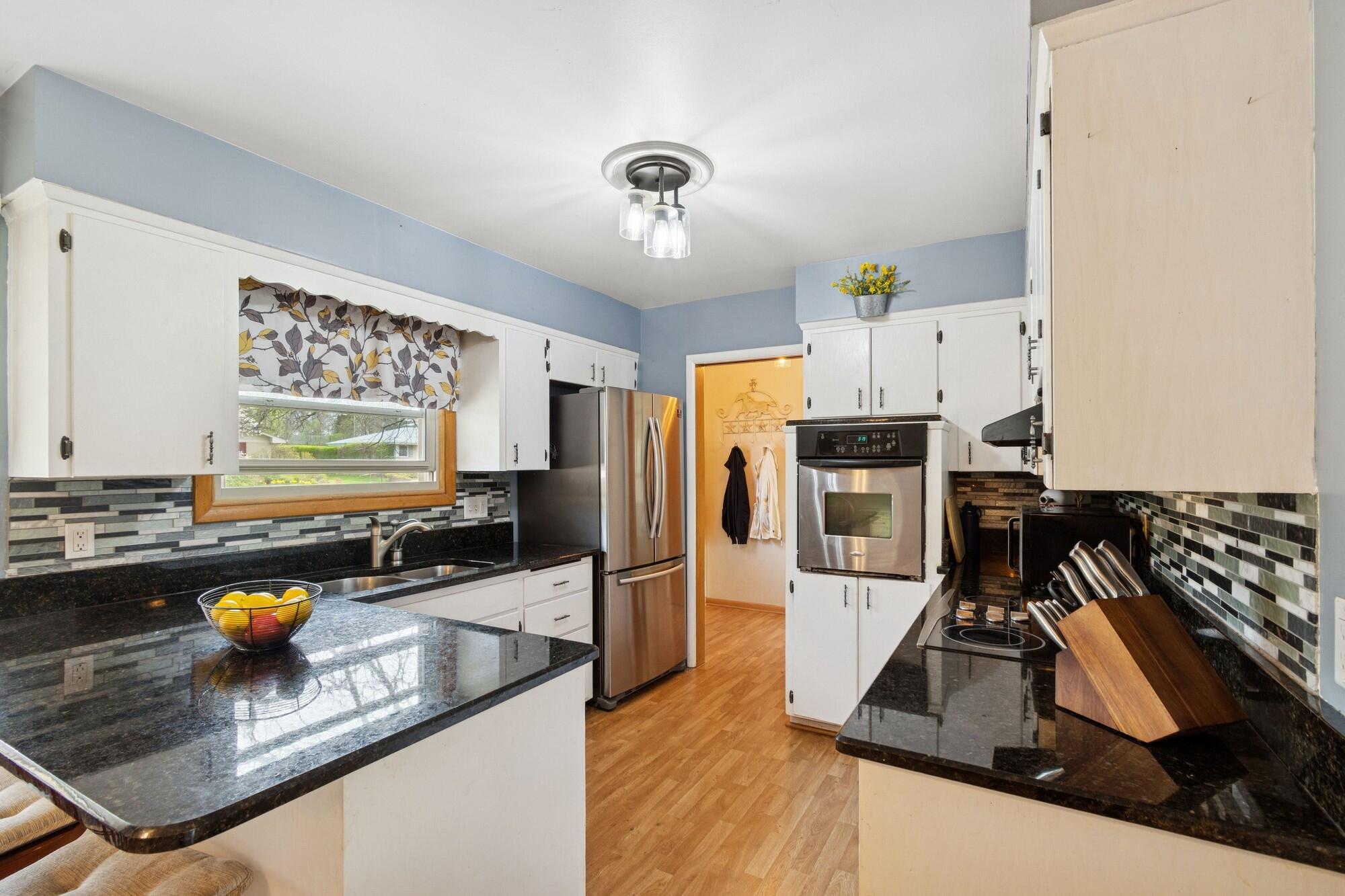 Racine, Wisconsin 53405, United States, 5 Bedrooms Bedrooms, ,3 BathroomsBathrooms,Residential,Pending,127184