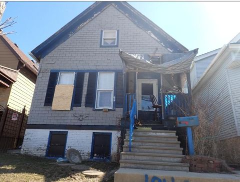 Photo of 1946 S 12 St, Milwaukee, WI 53204 (MLS # 1957533)