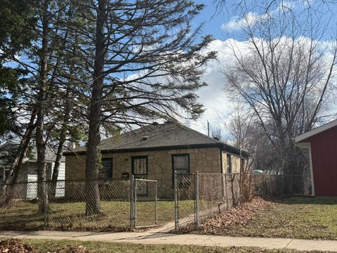 Photo of 5858 N 80th St, Milwaukee, WI 53218 (MLS # 1957132)