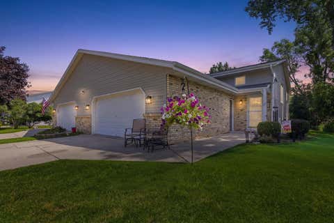 Photo of 720 Timberline Trl, Hartford, WI 53027 (MLS # 1971228)