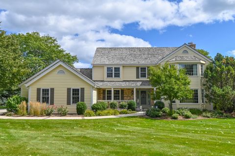 Photo of 209 E Ironwood Ln, Mequon, WI 53092 (MLS # 1934336)