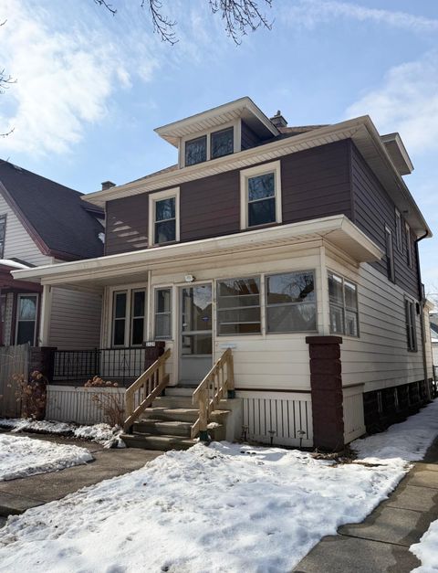 Photo of 2129 S 31st St, Milwaukee, WI 53215 (MLS # 1950000)