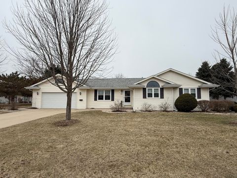 Photo of 62 E Sedgemeadow St, Elkhorn, WI 53121 (MLS # 1951994)