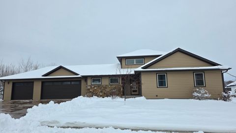 Photo of 576 Trail Ridge Ln, Plymouth, WI 53073 (MLS # 1944280)