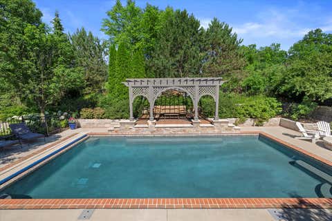 Photo of 1168 Mary Hill Cir, Hartland, WI 53029 (MLS # 1970722)