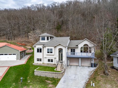 Photo of 3630 Deerfield Pl, La Crosse, WI 54601 (MLS # 1957080)