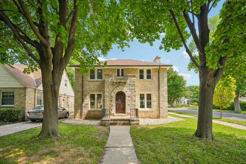 Photo of 2902 N 73rd St, Milwaukee, WI 53210 (MLS # 1975350)