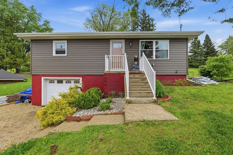 Photo of 118 Highland Ave, Iron Ridge, WI 53035 (MLS # 1963509)