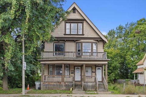 Photo of 2213 N Holton St, Milwaukee, WI 53212 (MLS # 1934178)
