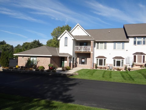 Photo of 803 Cheyenne Ave, Grafton, WI 53024 (MLS # 1982583)