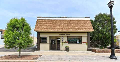 Photo of 1002 Milwaukee Ave, South Milwaukee, WI 53172 (MLS # 1929743)