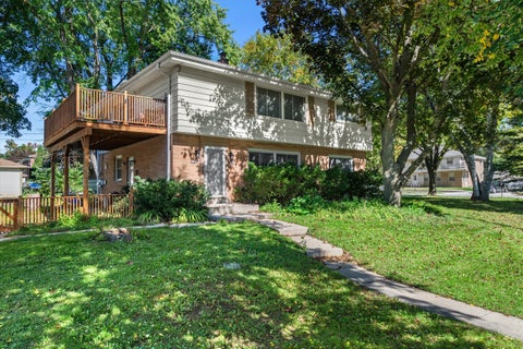 Photo of 11610 W Elmhurst Pkwy, Wauwatosa, WI 53226 (MLS # 1984597)