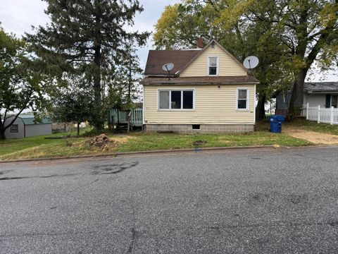 Photo of 920 Wisconsin St, Cashton, WI 54619 (MLS # 1939625)