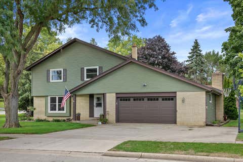 Photo of 148 Beth Ct, Burlington, WI 53105 (MLS # 1977471)