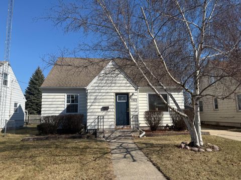 Photo of 7923 23rd Ave, Kenosha, WI 53143 (MLS # 1953142)
