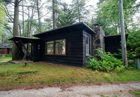 Photo of N2220 S Foster Rd, Holland, WI 53070 (MLS # 1968104)