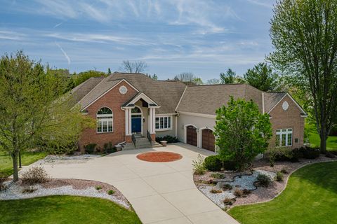 Photo of W251S5204 Poppy Fields Rd, Waukesha, WI 53189 (MLS # 1961050)