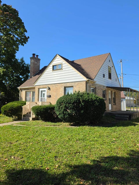 Photo of 4841 N 67th St, Milwaukee, WI 53218 (MLS # 1985544)