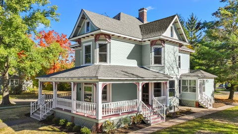 Photo of 543 Madison St, Lake Geneva, WI 53147 (MLS # 1986374)