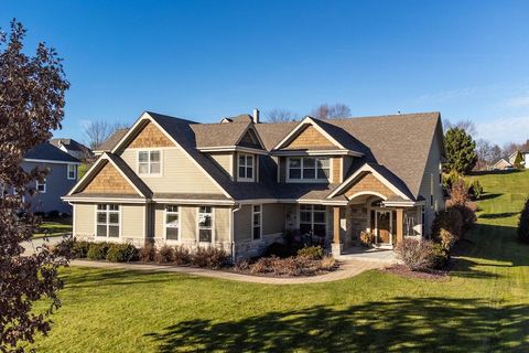 Photo of 739 Stepping Stone Way, Pewaukee, WI 53072 (MLS # 1953088)