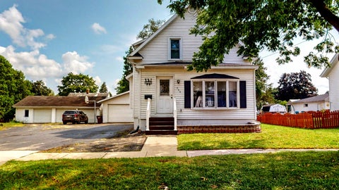 Photo of 713 Charles St, Fort Atkinson, WI 53538 (MLS # 1975862)