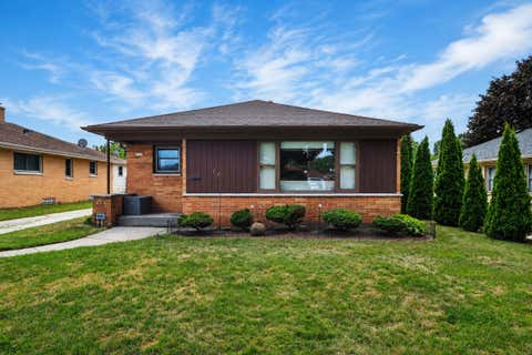 Photo of 8109 W Potomac Ave, Milwaukee, WI 53218 (MLS # 1974978)