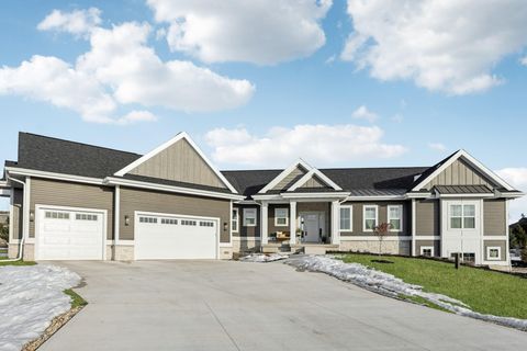 Photo of 6682 Morning Dew Ln, Windsor, WI 53590 (MLS # 1949954)