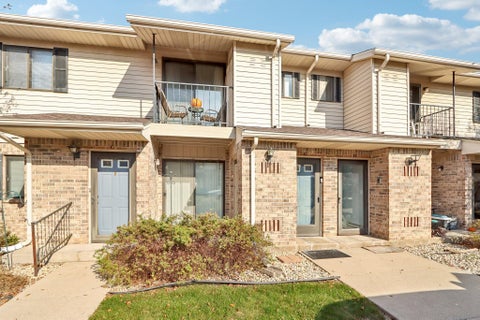 Photo of 3938 81st St, Kenosha, WI 53142 (MLS # 1986563)