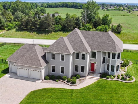 Photo of 3268 Bay Hill Rd, Port Washington, WI 53074 (MLS # 1969616)