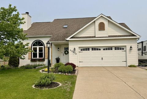 Photo of 10170 S Hampton Dr, Oak Creek, WI 53154 (MLS # 1922606)