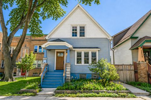 Photo of 2628 N Pierce St, Milwaukee, WI 53212 (MLS # 1959636)