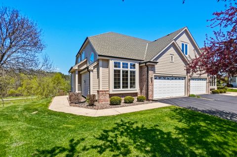 Photo of 506 Spring Crest Cir, Waukesha, WI 53188 (MLS # 1960817)