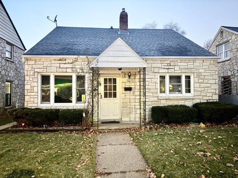 Photo of 3817 S 14th St, Milwaukee, WI 53221 (MLS # 1986213)