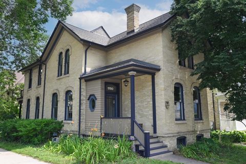 Photo of 1750 N Palmer St, Milwaukee, WI 53212 (MLS # 1929671)