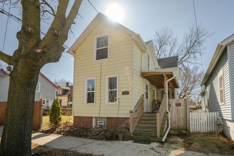 Photo of 715 13th St, Racine, WI 53403 (MLS # 1953994)