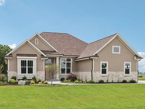 Photo of N82W27557 Cress-Brook Dr, Lisbon, WI 53029 (MLS # 1945181)