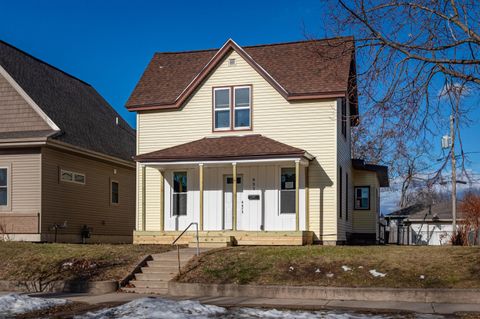 Photo of 933 Denton St, La Crosse, WI 54601 (MLS # 1947299)