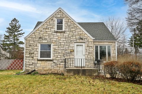 Photo of 3701 S 88th St, Milwaukee, WI 53228 (MLS # 1954074)