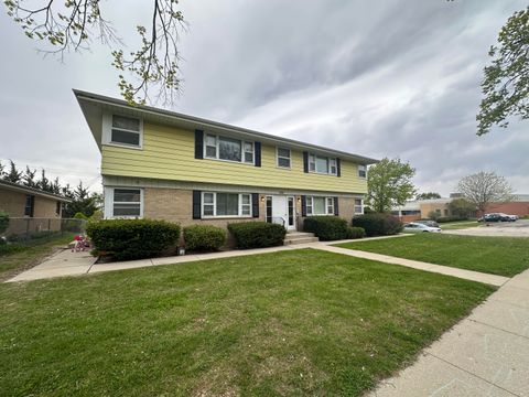 Photo of 3021 W Wanda Ave, Milwaukee, WI 53221 (MLS # 1962180)