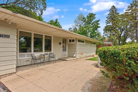 Photo of 7820 W Barnard Ave, Greenfield, WI 53220 (MLS # 1975793)