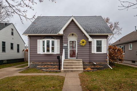 Photo of 1214 20th St S, La Crosse, WI 54601 (MLS # 1943928)