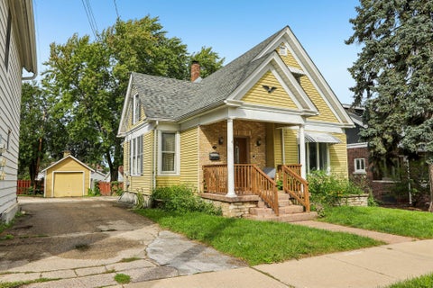 Photo of 200 W State St, Burlington, WI 53105 (MLS # 1981017)