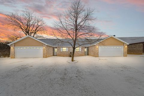 Photo of 1678A Drum Corps Dr, Menasha, WI 54952 (MLS # 1951456)