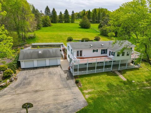 Photo of W8919 Ripley Rd, Oakland, WI 53523 (MLS # 1961359)