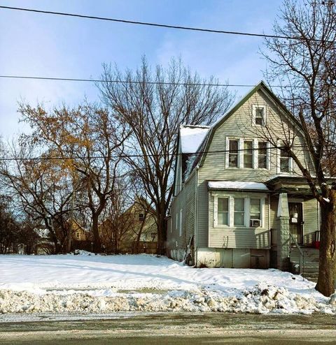Photo of 2814 N 12th St, Milwaukee, WI 53206 (MLS # 1948752)